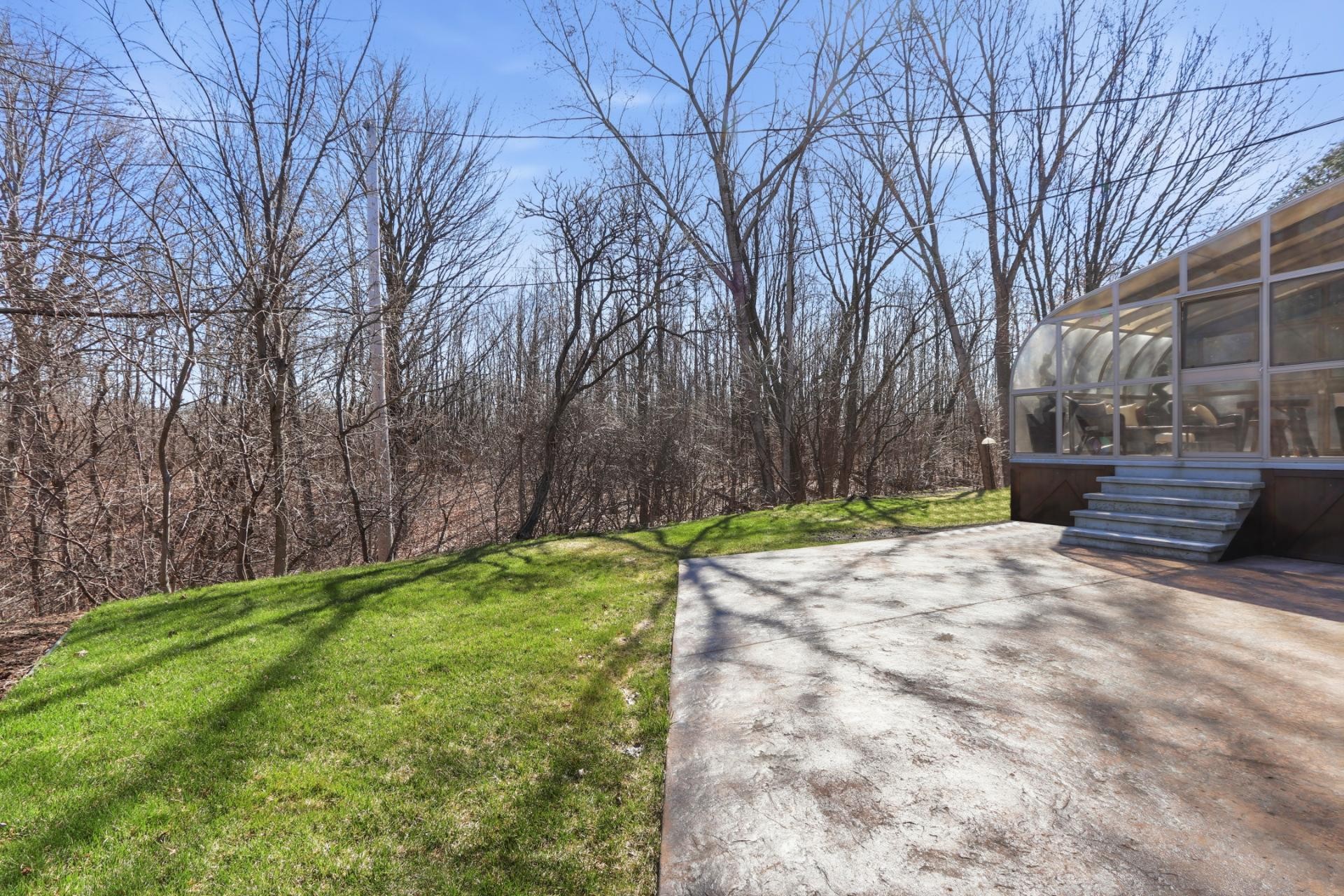 









51


8e Avenue

,
Beauharnois,




QC
J6N0G8

