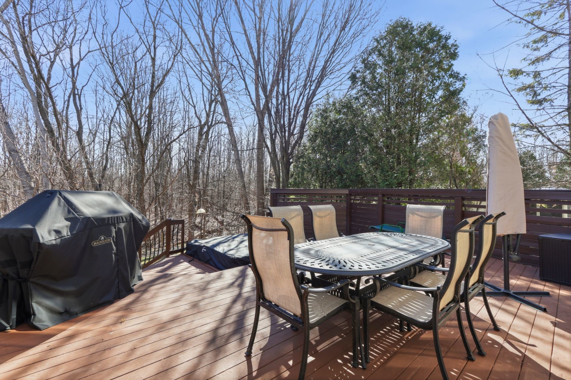









51


8e Avenue

,
Beauharnois,




QC
J6N0G8

