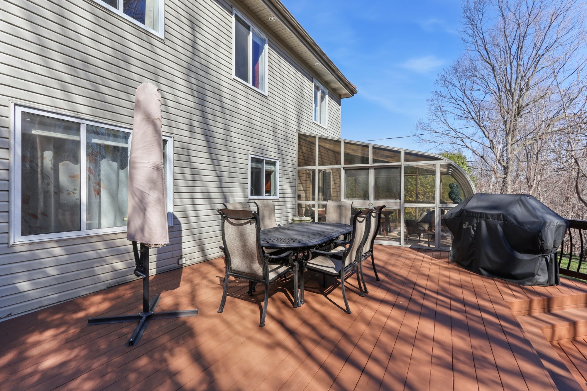 









51


8e Avenue

,
Beauharnois,




QC
J6N0G8


