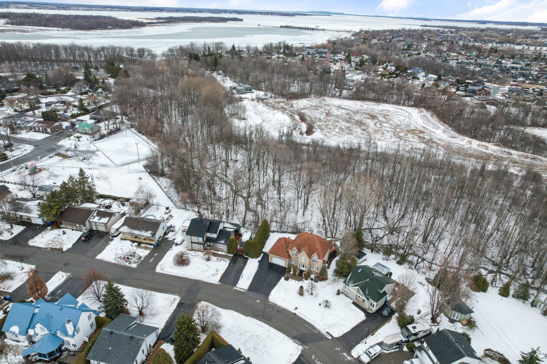 









51


8e Avenue

,
Beauharnois,




QC
J6N0G8

