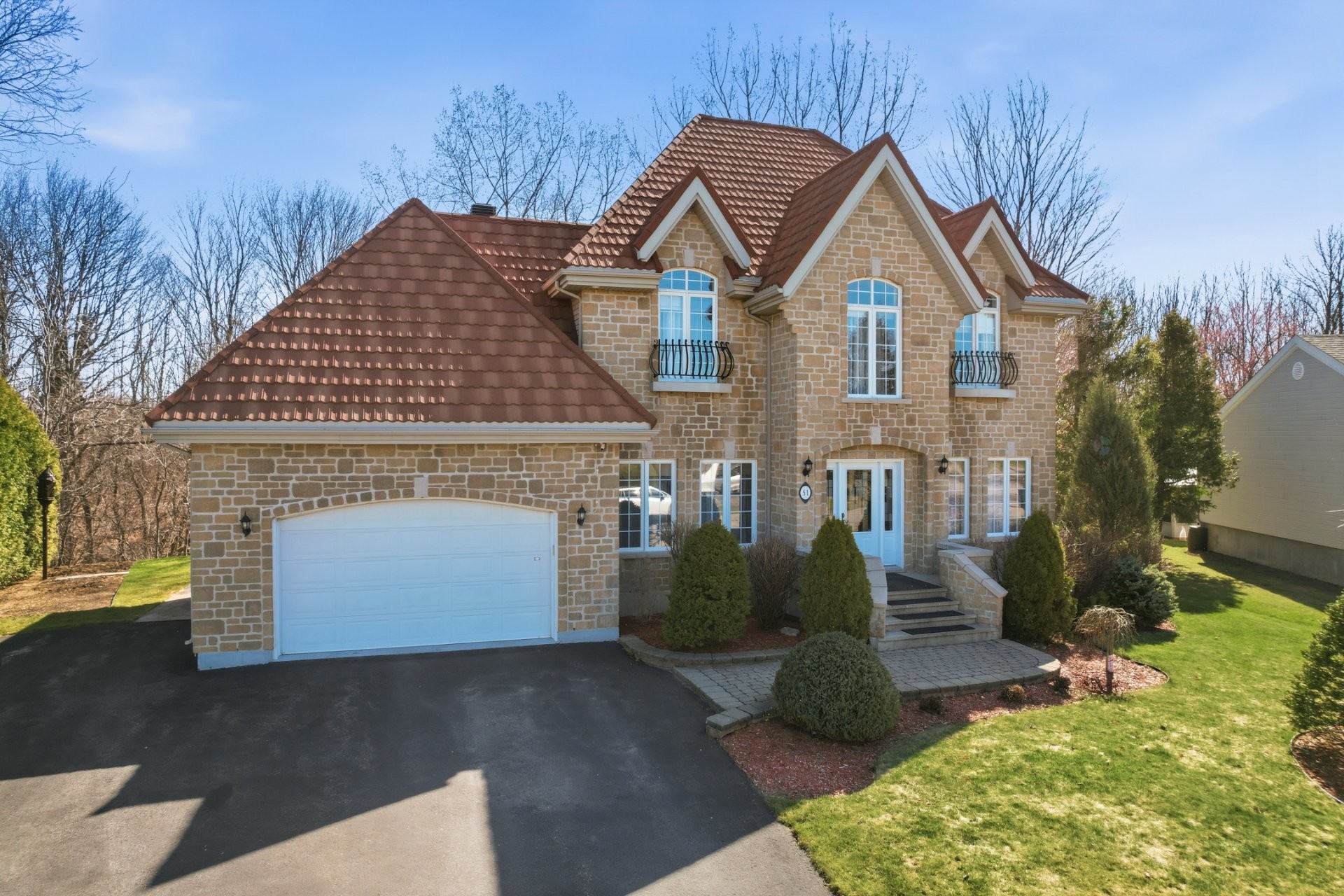 









51


8e Avenue

,
Beauharnois,




QC
J6N0G8

