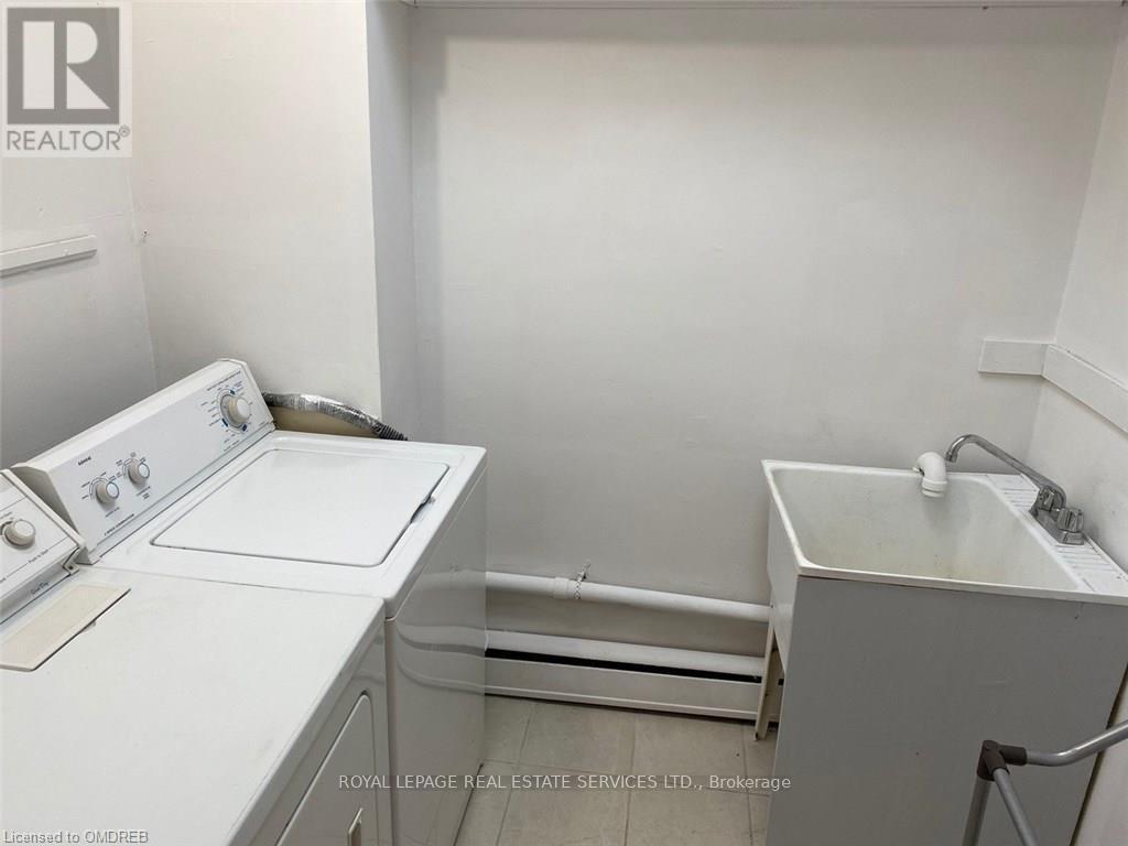 












SECOND FLOOR - 385 KERR STREET

,
Oakville,




Ontario
L6K3B9

