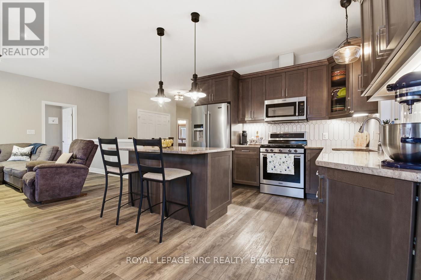 












67 HICKORY COURT

,
Port Colborne (Sugarloaf),




Ontario
L3K0B2

