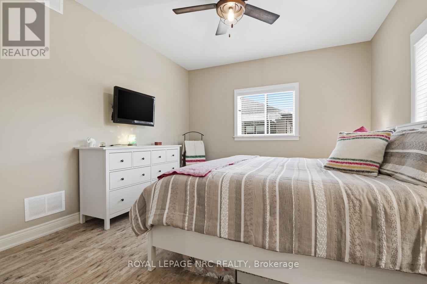 












67 HICKORY COURT

,
Port Colborne (Sugarloaf),




Ontario
L3K0B2

