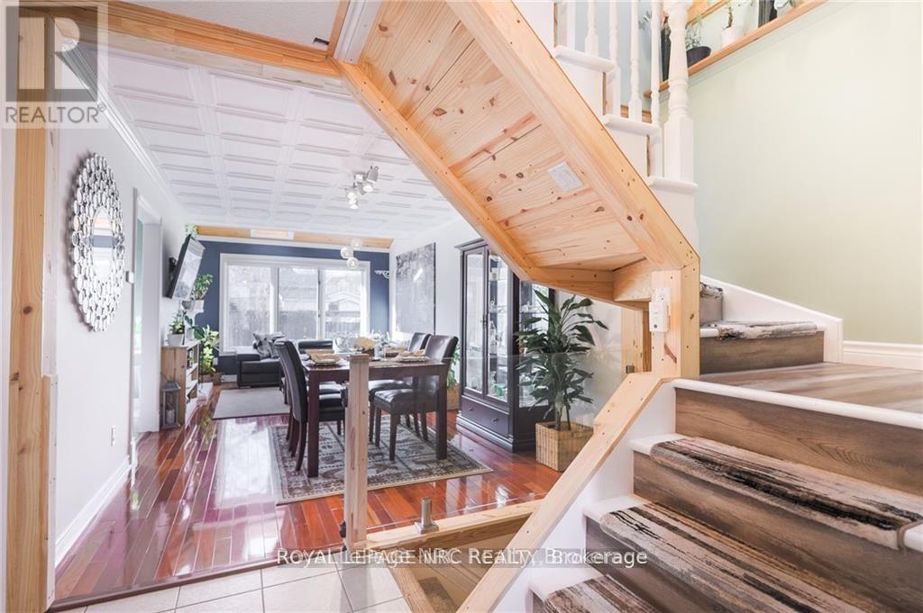 












11 TOMAHAWK DRIVE

,
Grimsby,




Ontario
L3M5G4

