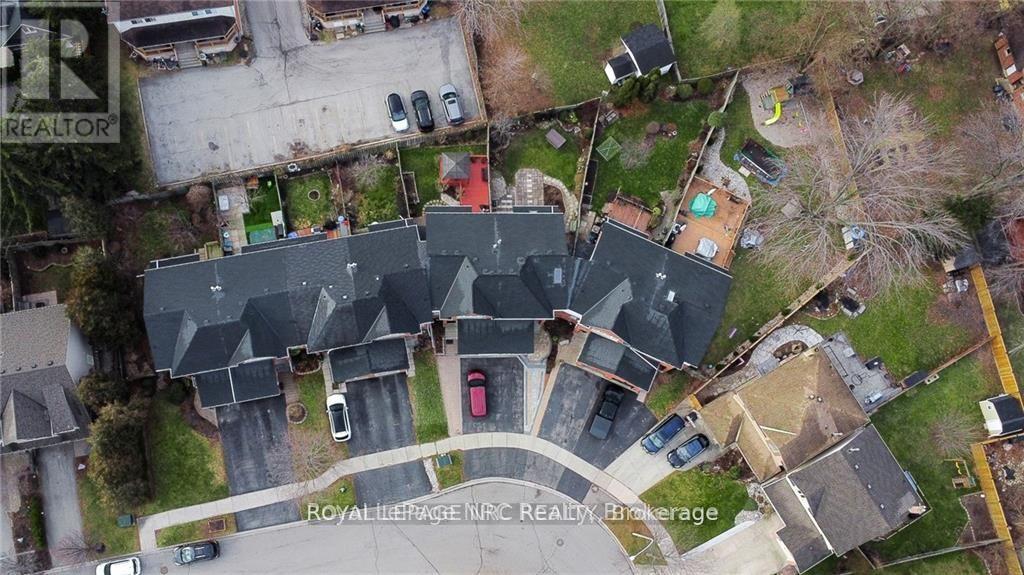 












11 TOMAHAWK DRIVE

,
Grimsby,




Ontario
L3M5G4

