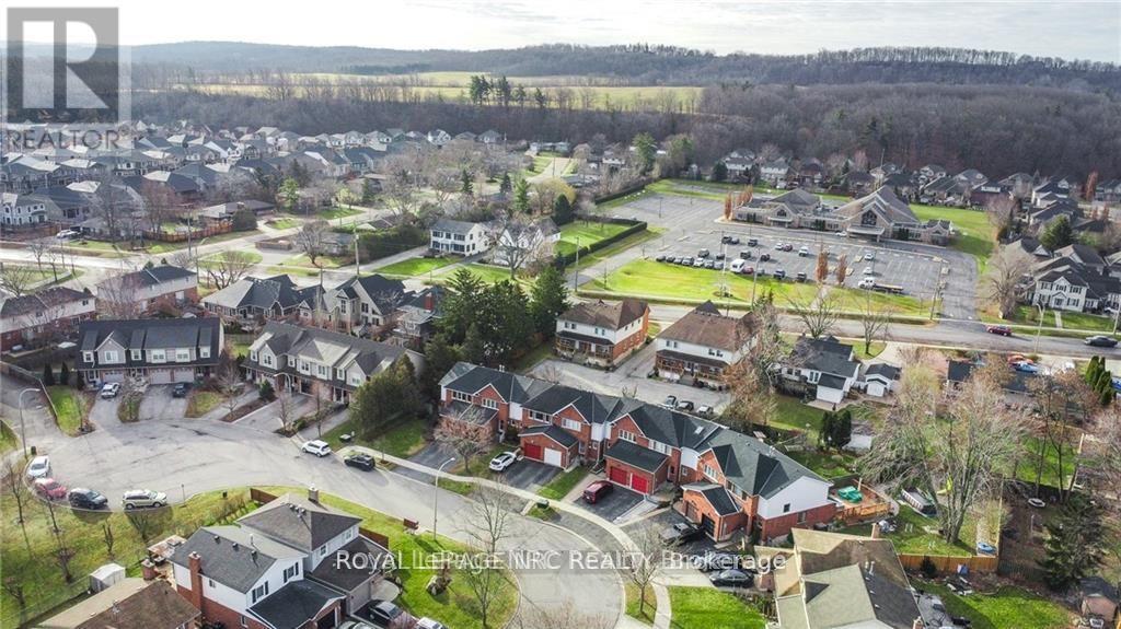 












11 TOMAHAWK DRIVE

,
Grimsby,




Ontario
L3M5G4

