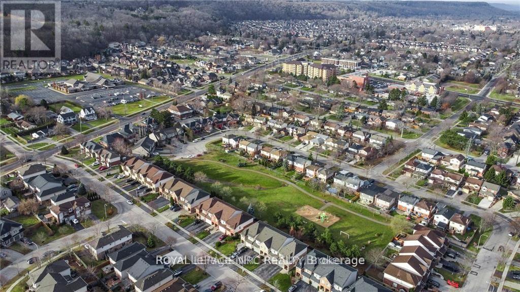 












11 TOMAHAWK DRIVE

,
Grimsby,




Ontario
L3M5G4

