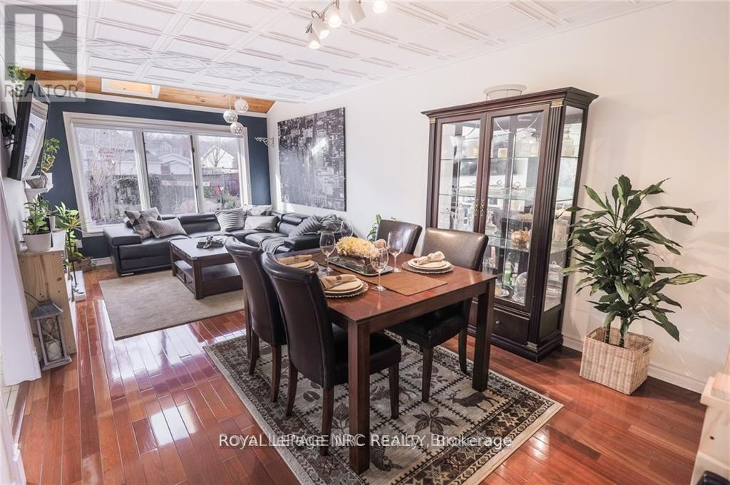 












11 TOMAHAWK DRIVE

,
Grimsby,




Ontario
L3M5G4

