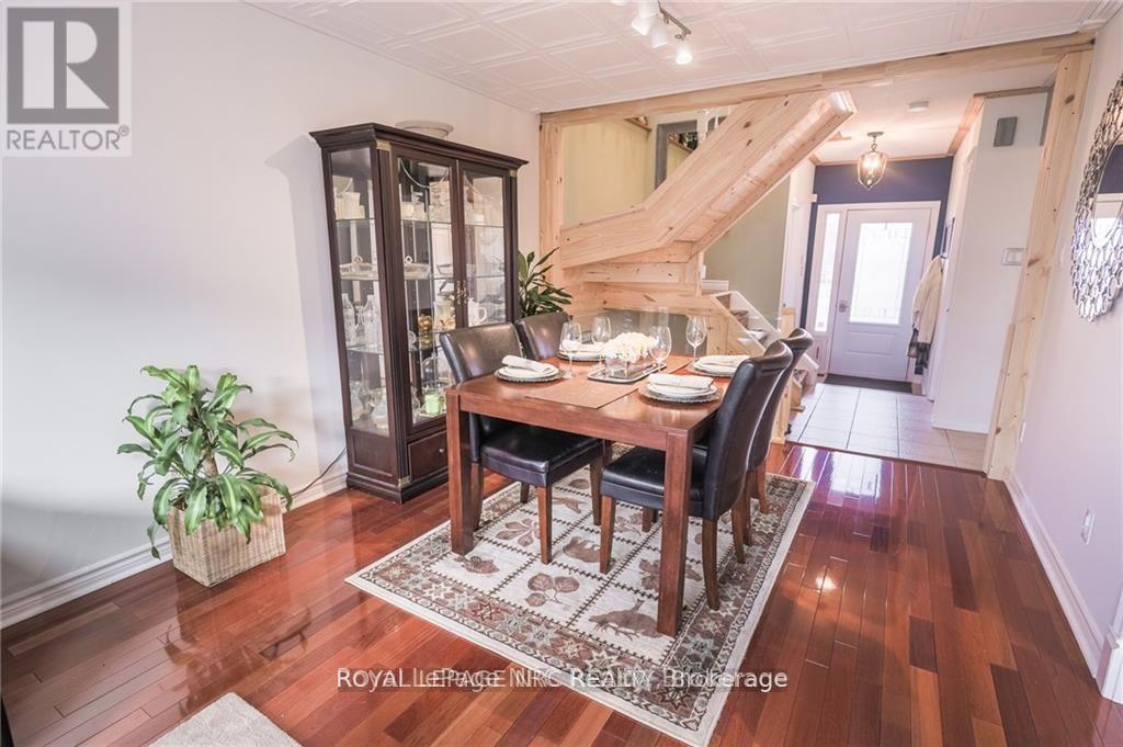 












11 TOMAHAWK DRIVE

,
Grimsby,




Ontario
L3M5G4

