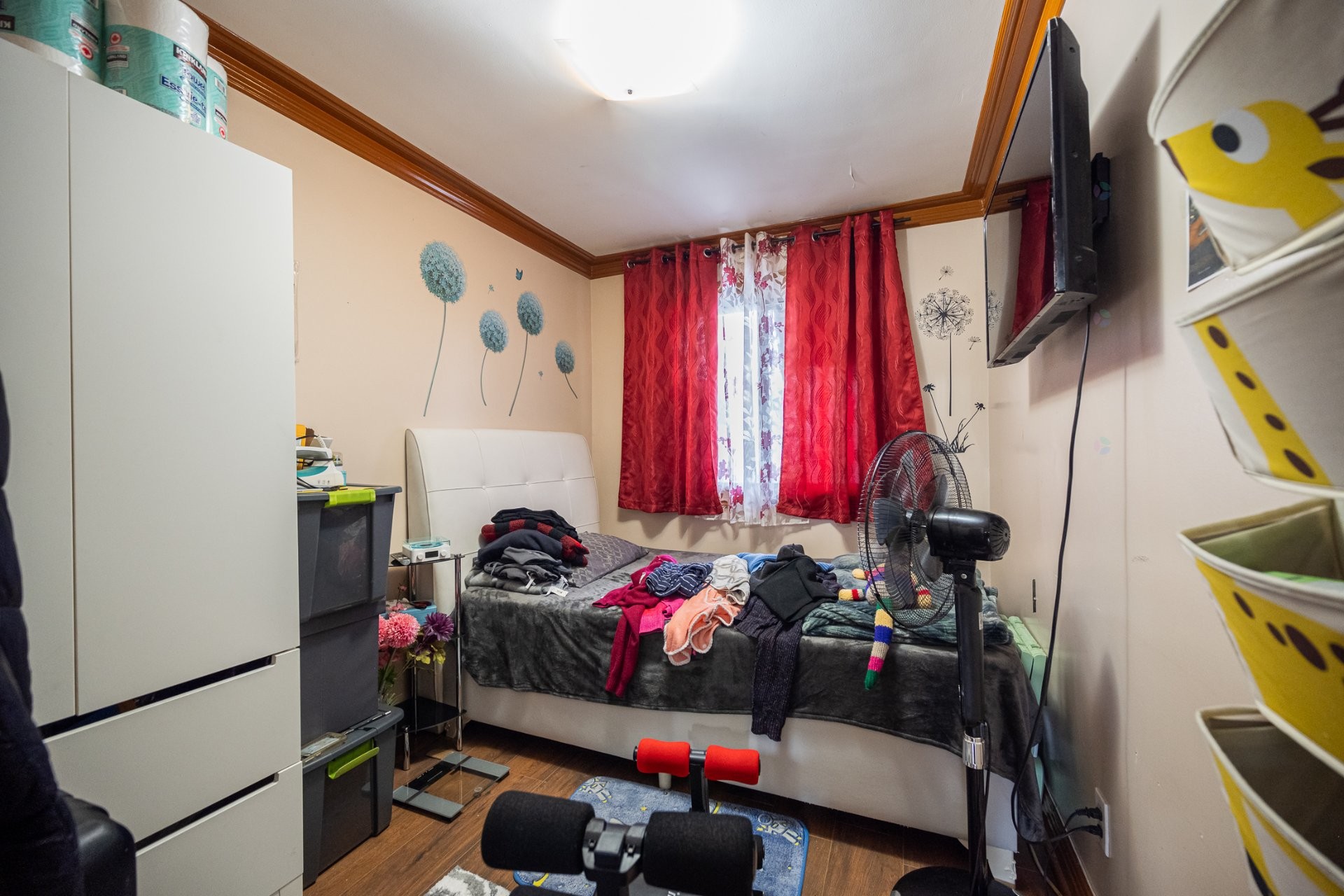 









8625


Av. d'Outremont

,
Montréal (Villeray/Saint-Michel/Parc-Extension),




QC
H3N2M9

