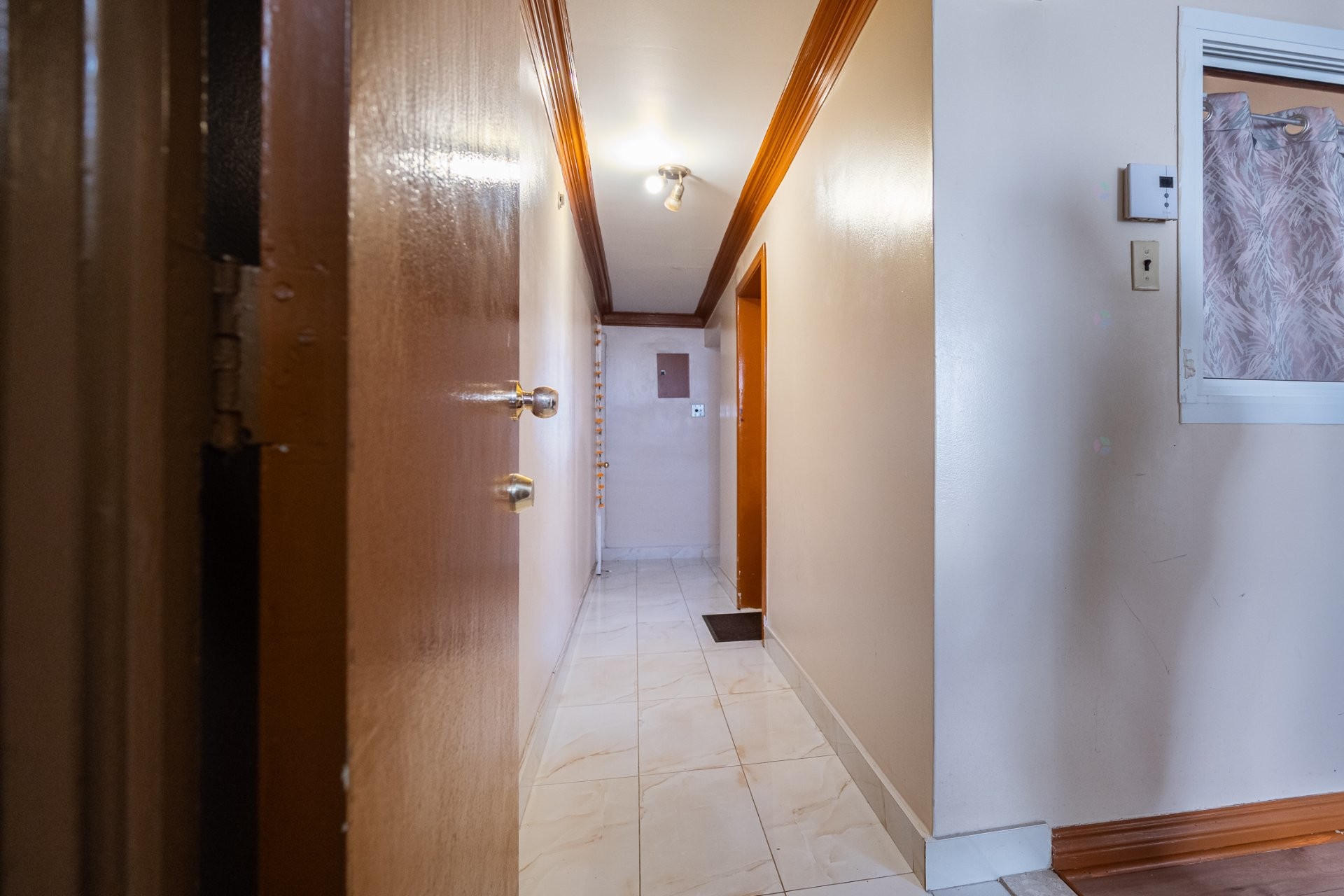 









8625


Av. d'Outremont

,
Montréal (Villeray/Saint-Michel/Parc-Extension),




QC
H3N2M9

