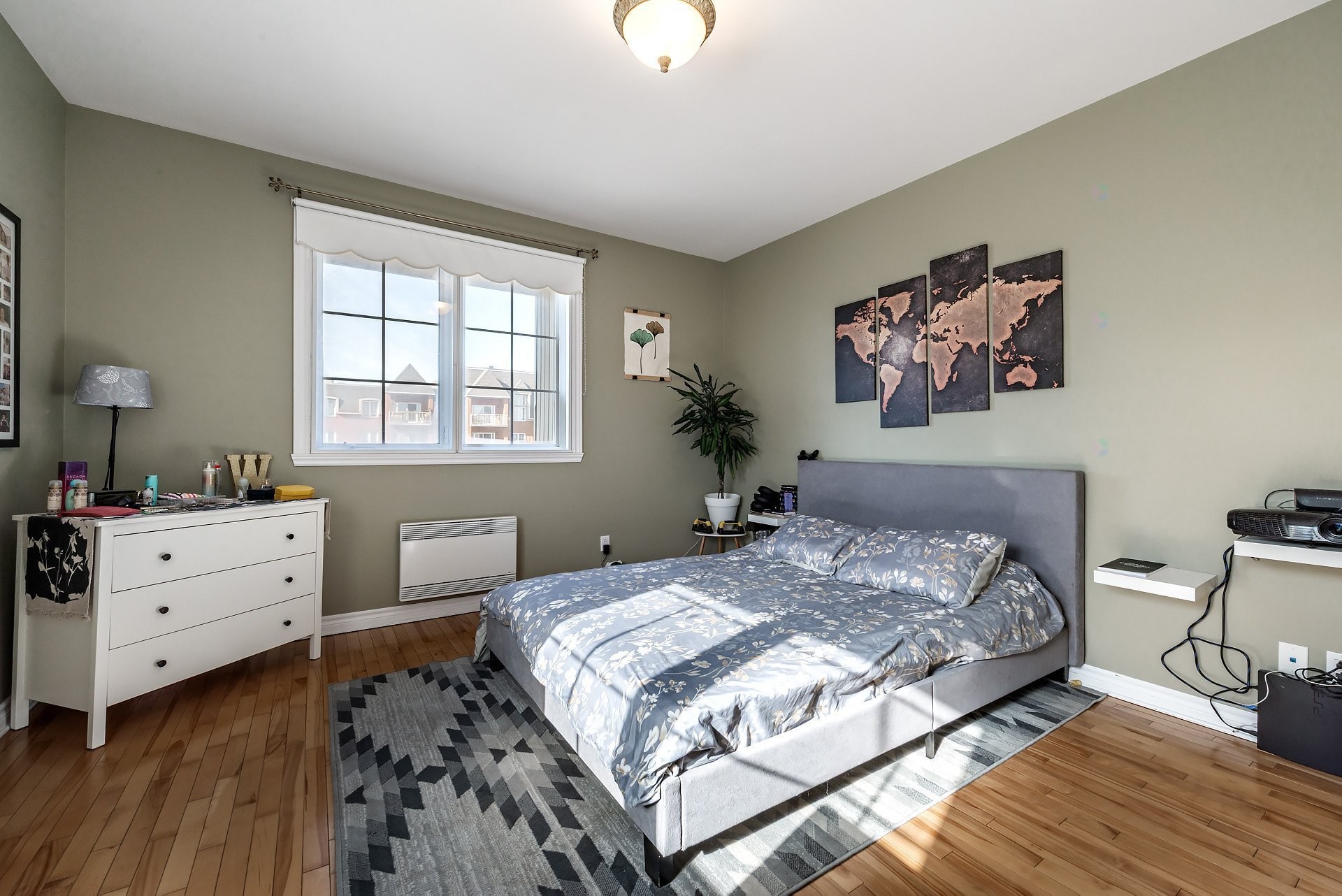 









14001


Boul. Cavendish

, 304,
Montréal (Saint-Laurent),




QC
H4R3J5

