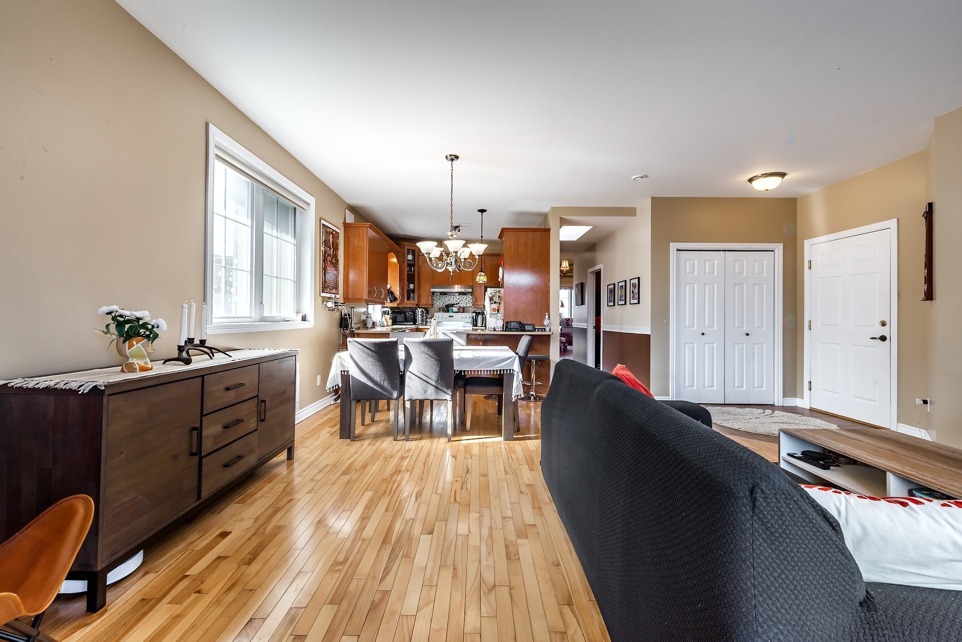 









14001


Boul. Cavendish

, 304,
Montréal (Saint-Laurent),




QC
H4R3J5

