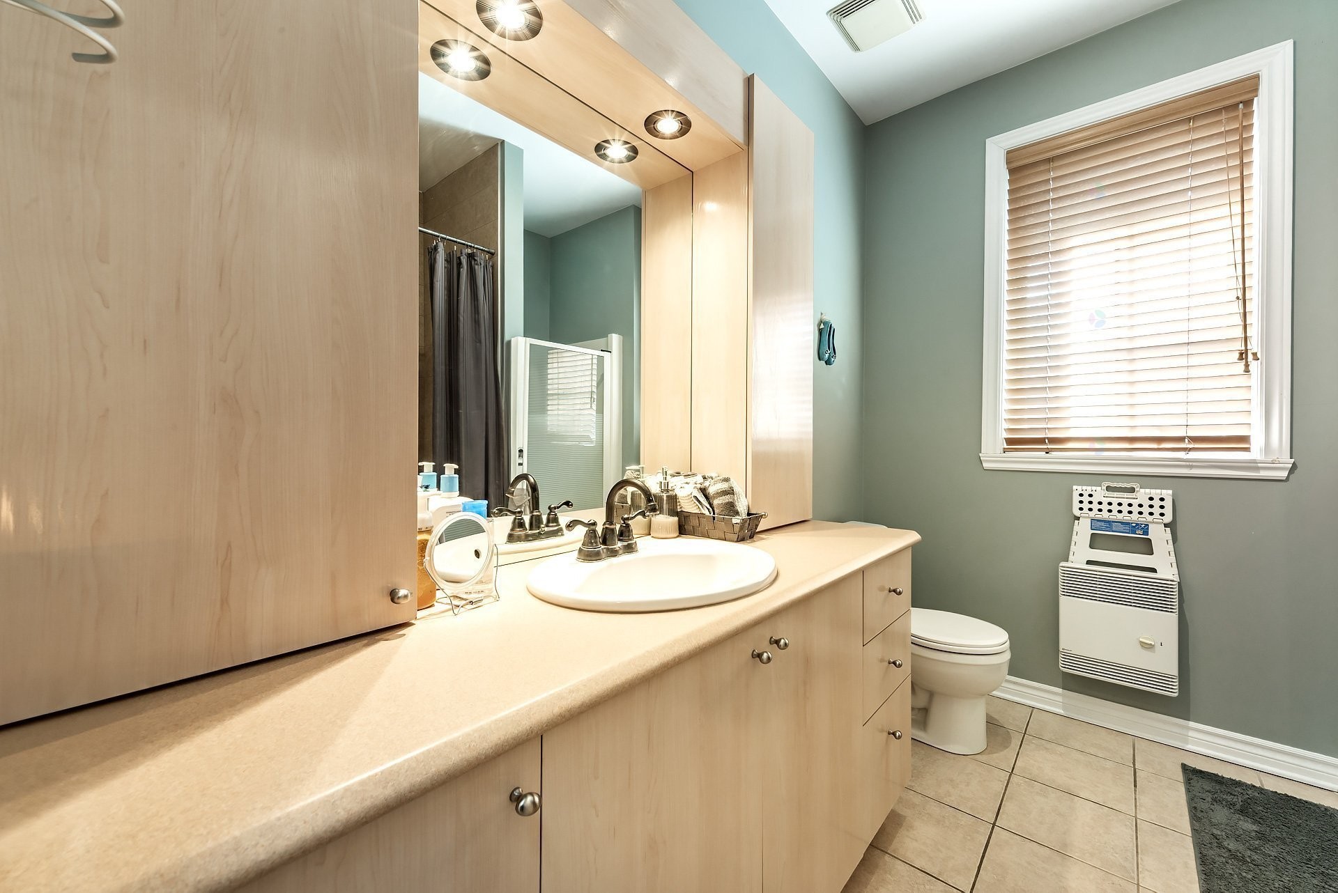 









14001


Boul. Cavendish

, 304,
Montréal (Saint-Laurent),




QC
H4R3J5

