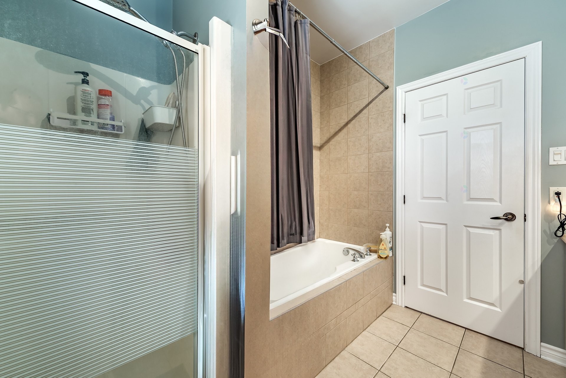 









14001


Boul. Cavendish

, 304,
Montréal (Saint-Laurent),




QC
H4R3J5

