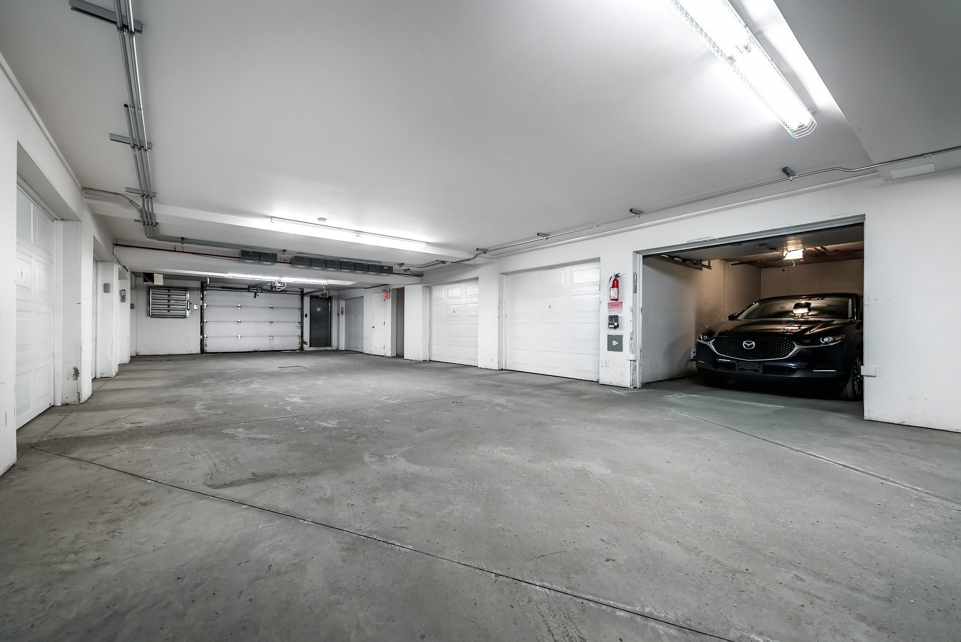 









14001


Boul. Cavendish

, 304,
Montréal (Saint-Laurent),




QC
H4R3J5

