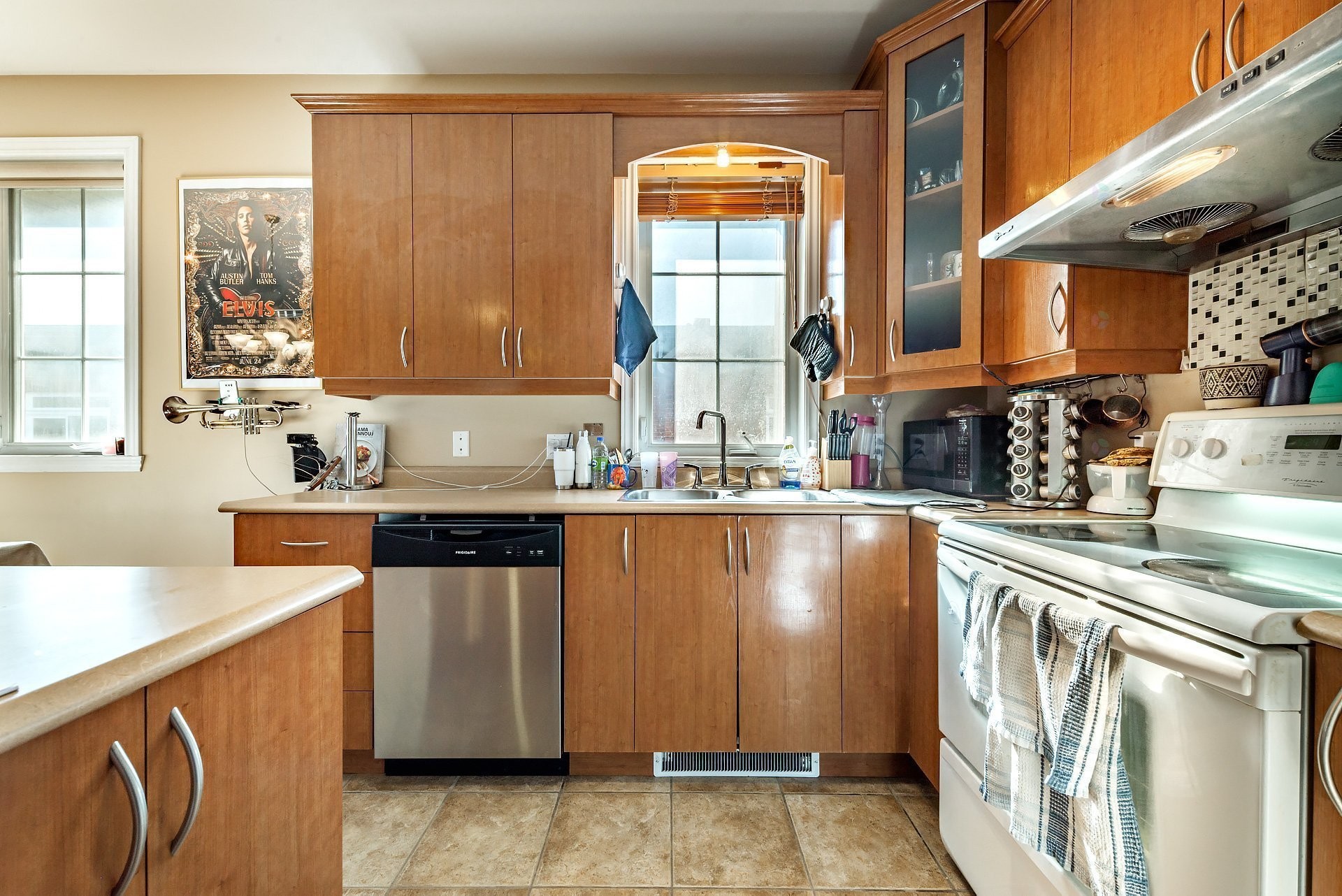 









14001


Boul. Cavendish

, 304,
Montréal (Saint-Laurent),




QC
H4R3J5

