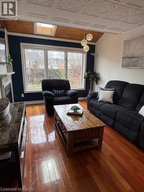 












11 TOMAHAWK Drive

,
Grimsby,




Ontario
L3M5G4

