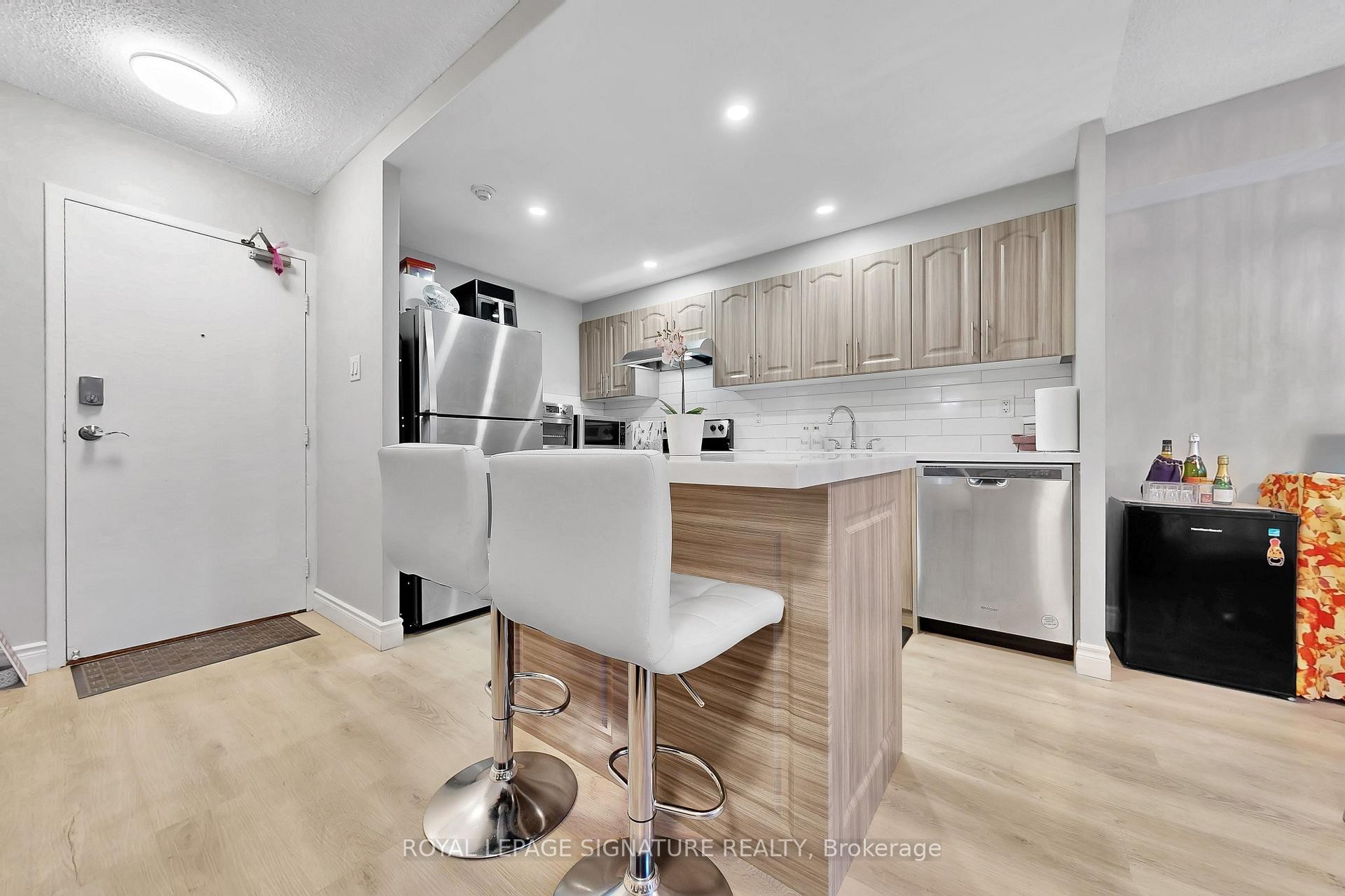 









301


Prudential

Drive, 101,
Toronto,




ON
M1P 4V3

