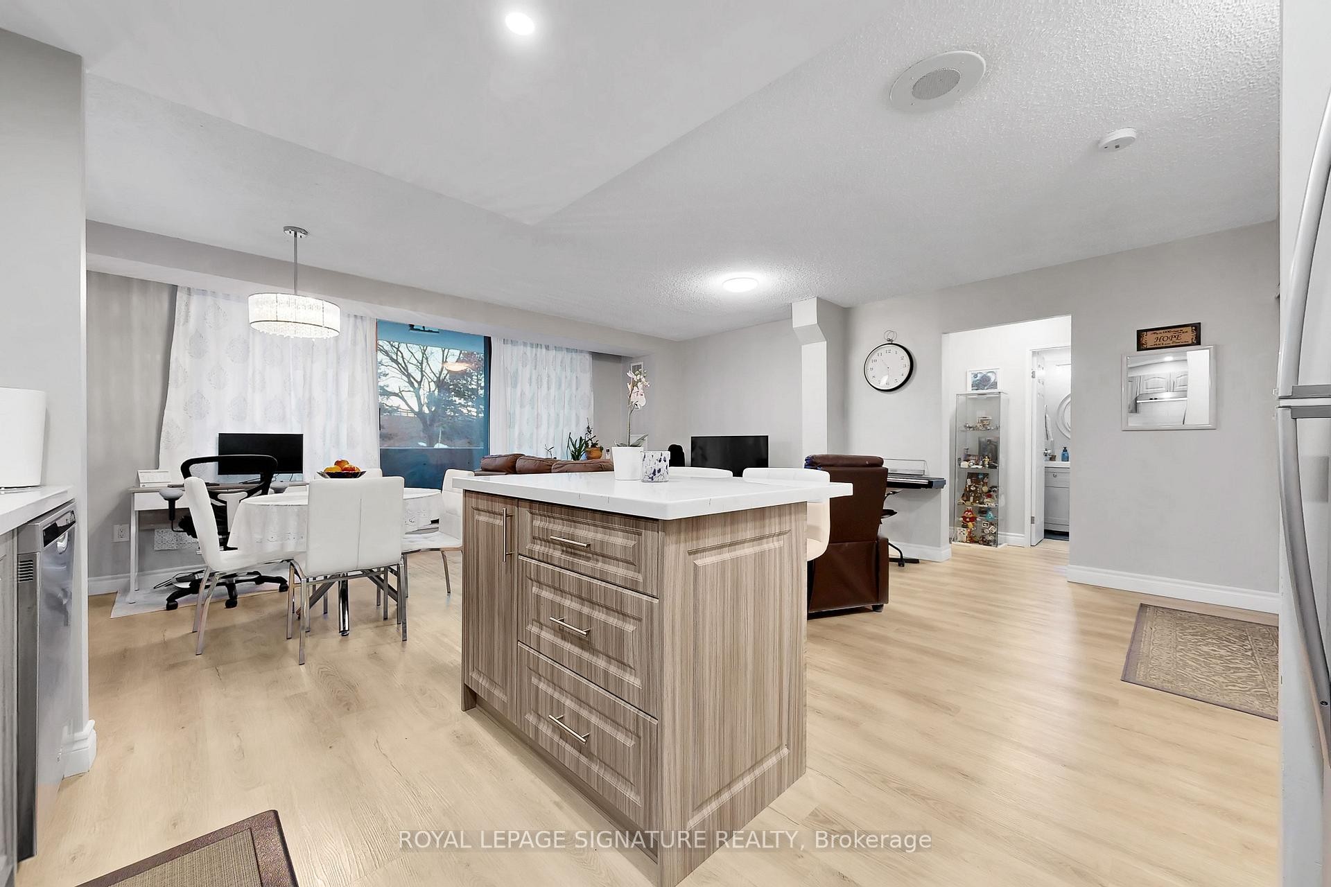 









301


Prudential

Drive, 101,
Toronto,




ON
M1P 4V3

