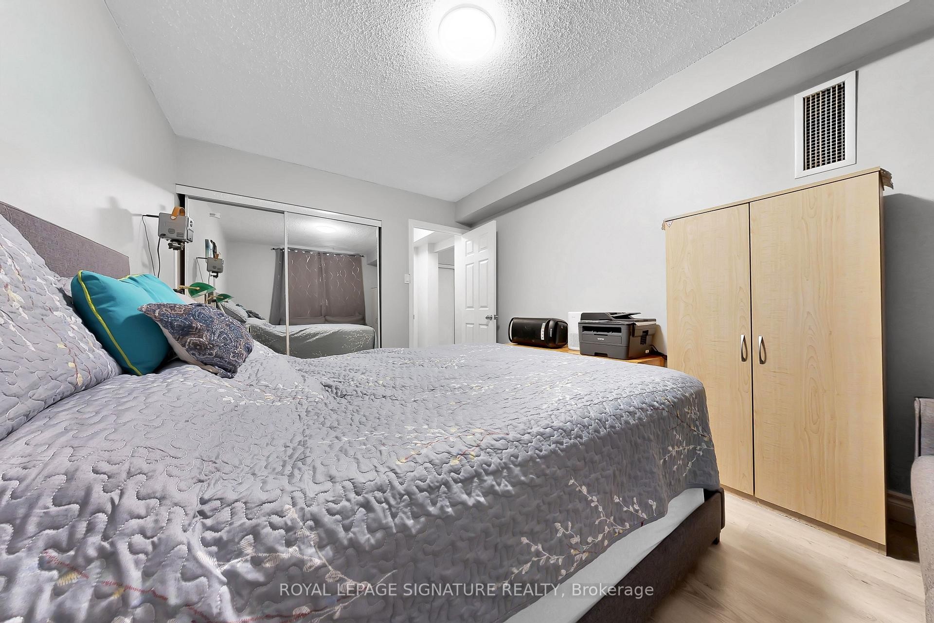 









301


Prudential

Drive, 101,
Toronto,




ON
M1P 4V3

