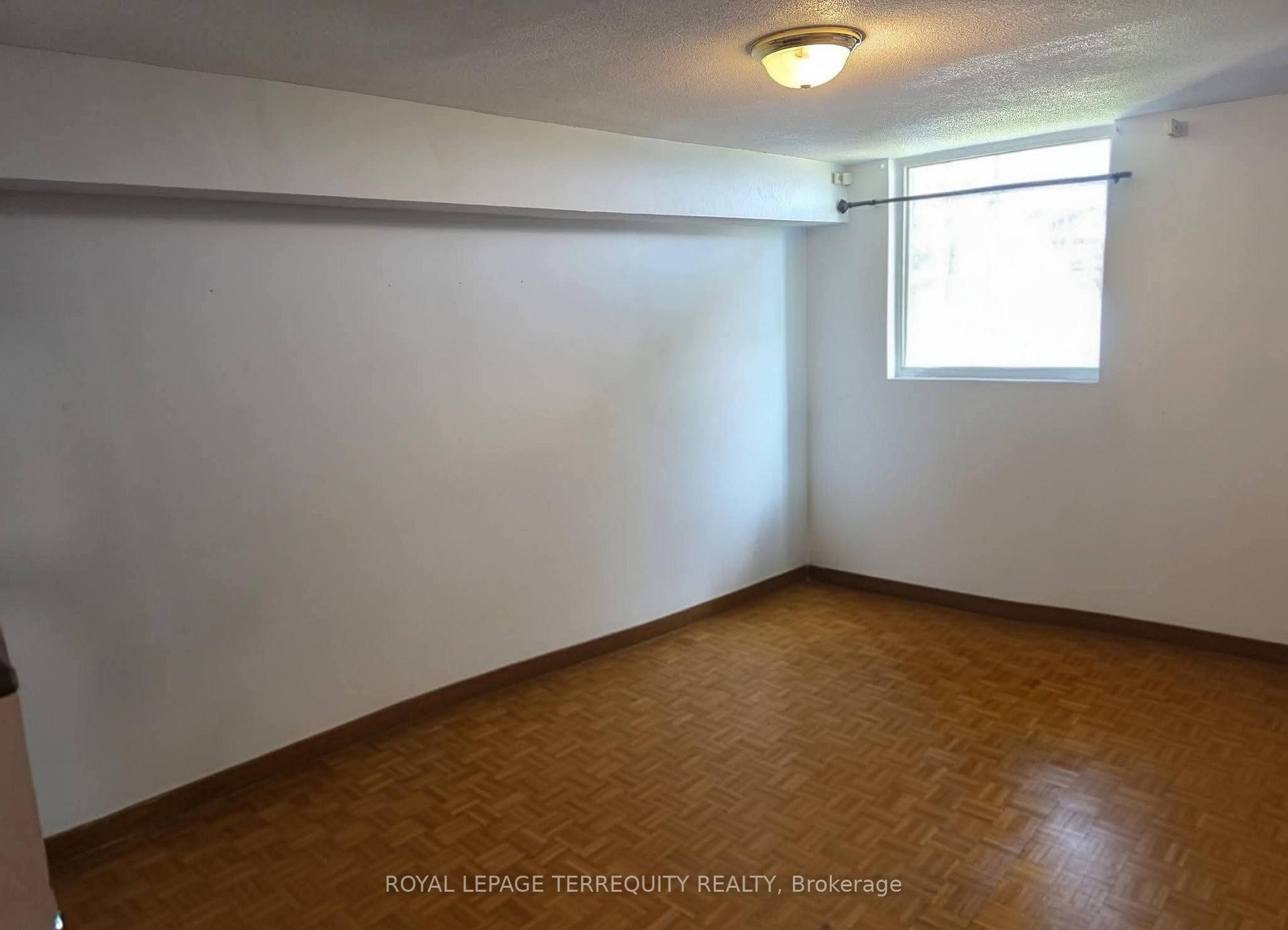 









85


Emmett

Avenue, 1810,
Toronto,




ON
M6M 5A2

