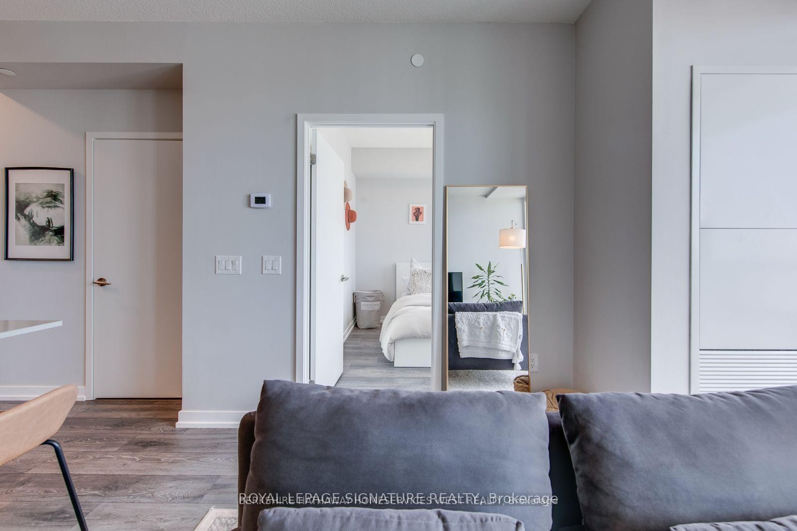 









225


Sumach

Street, 2712,
Toronto,




ON
M5A 3K3

