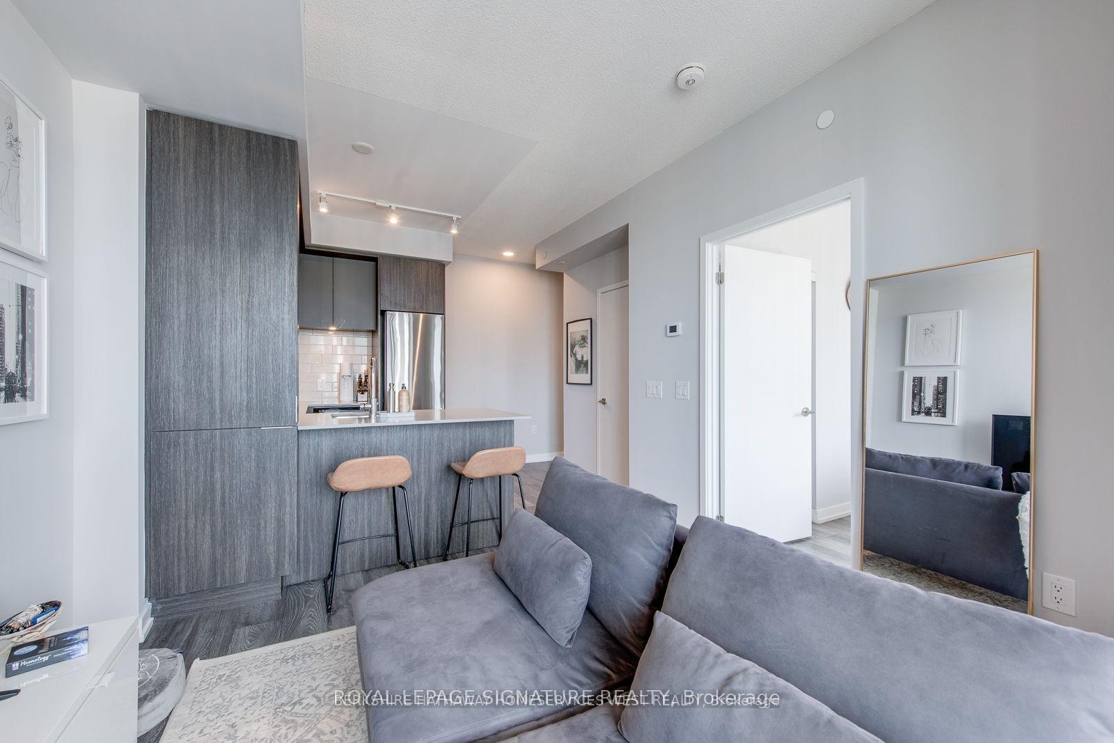 









225


Sumach

Street, 2712,
Toronto,




ON
M5A 3K3

