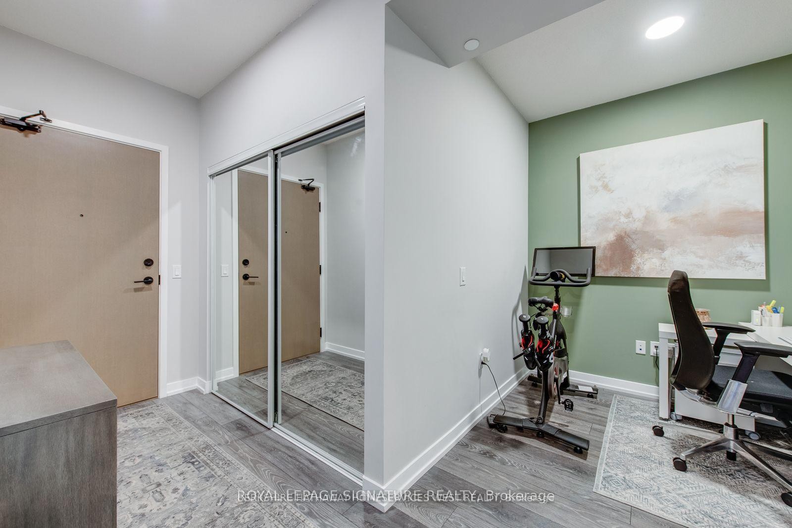 









225


Sumach

Street, 2712,
Toronto,




ON
M5A 3K3

