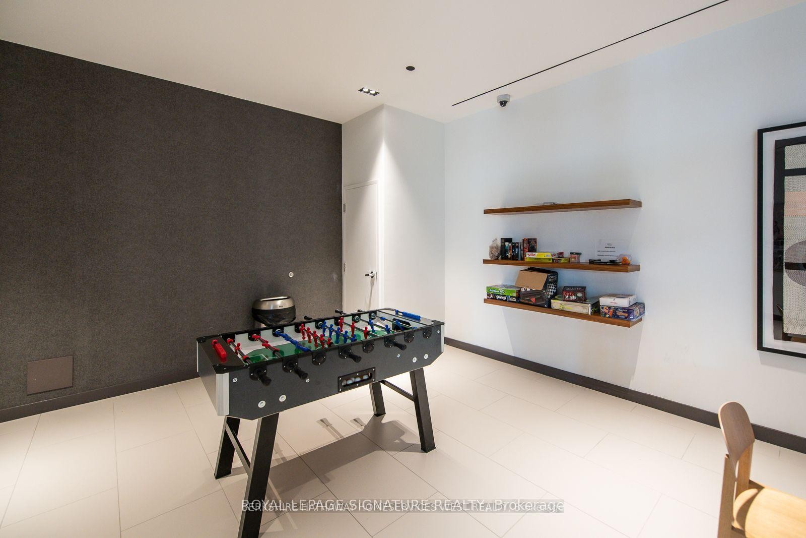 









225


Sumach

Street, 2712,
Toronto,




ON
M5A 3K3

