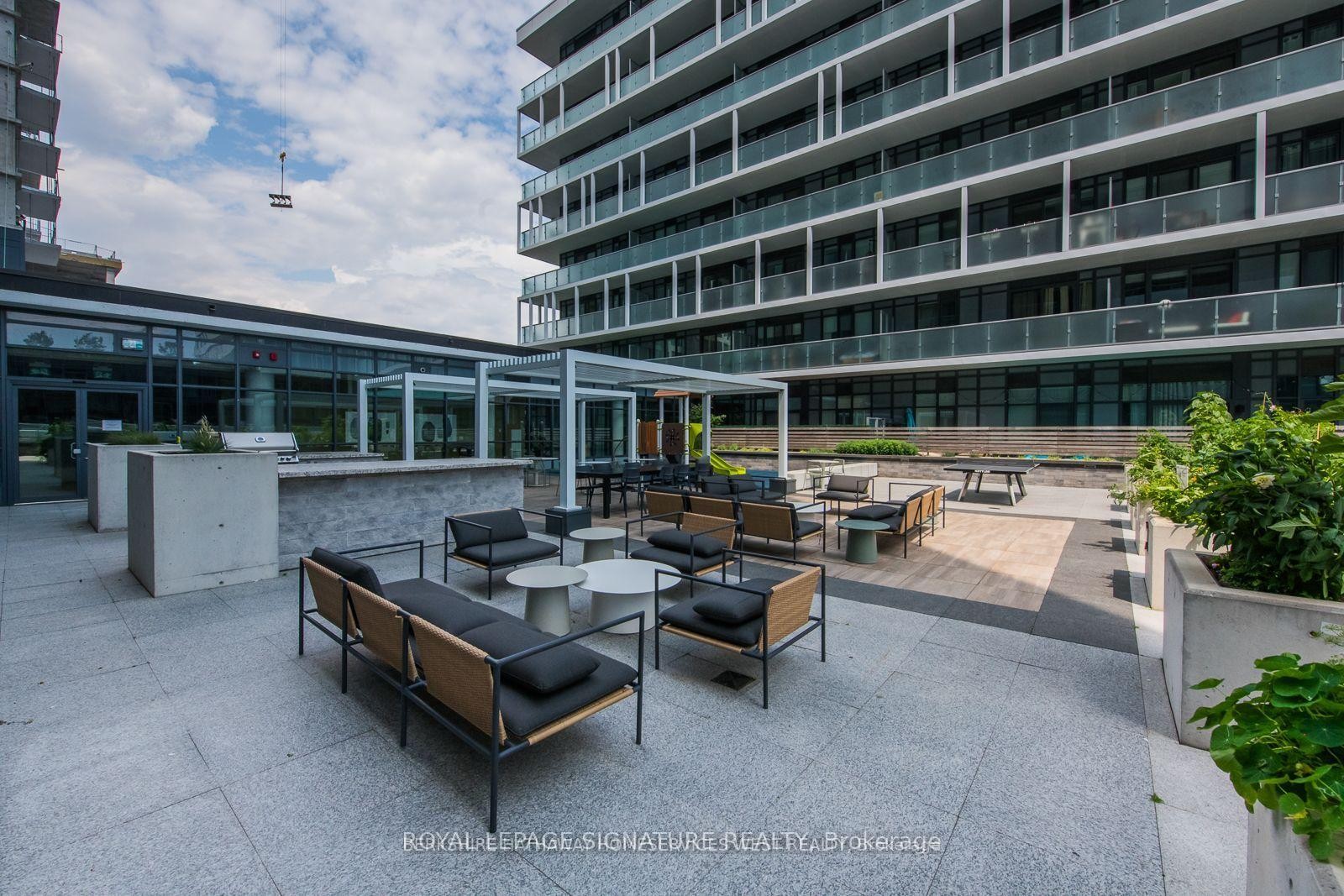 









225


Sumach

Street, 2712,
Toronto,




ON
M5A 3K3

