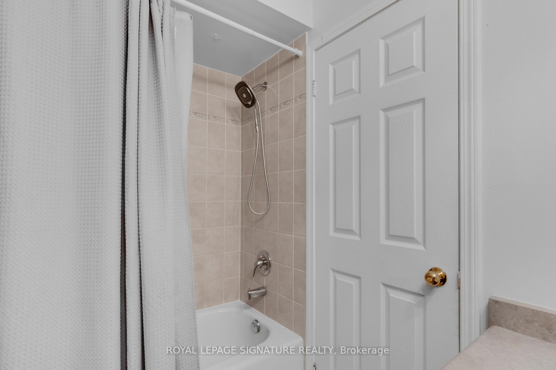 









37


Wrendale

Crescent,
Georgina,




ON
L4P 4C4

