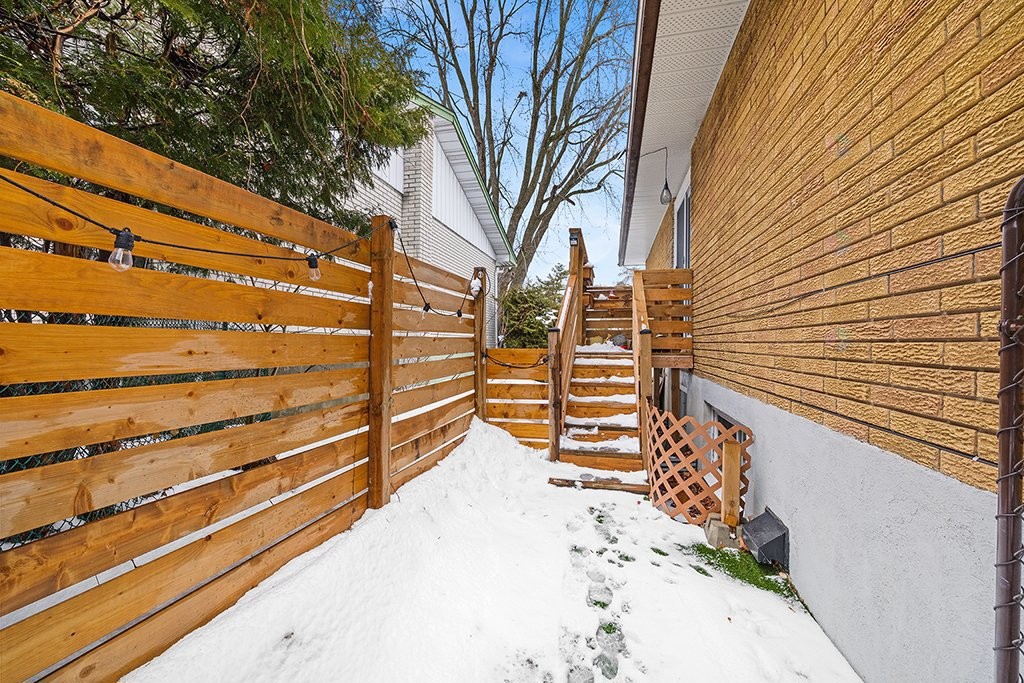 









7


Rue Lessard

,
Gatineau (Hull),




QC
J8Y1M6

