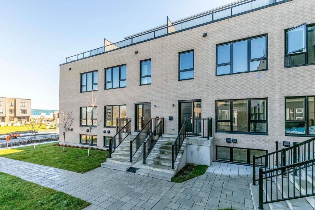









202


Av. Jenkins

,
Montréal (Lachine),




QC
H8S0A1

