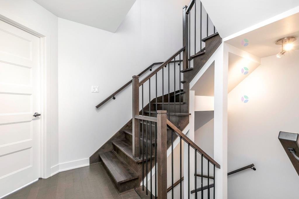 









202


Av. Jenkins

,
Montréal (Lachine),




QC
H8S0A1

