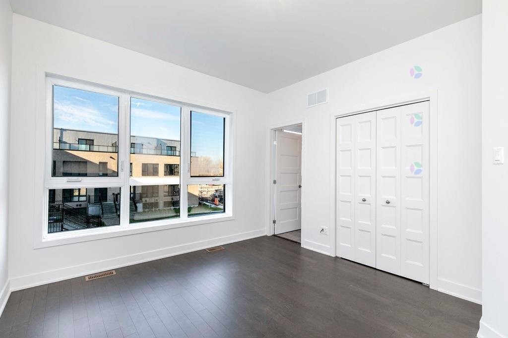 









202


Av. Jenkins

,
Montréal (Lachine),




QC
H8S0A1

