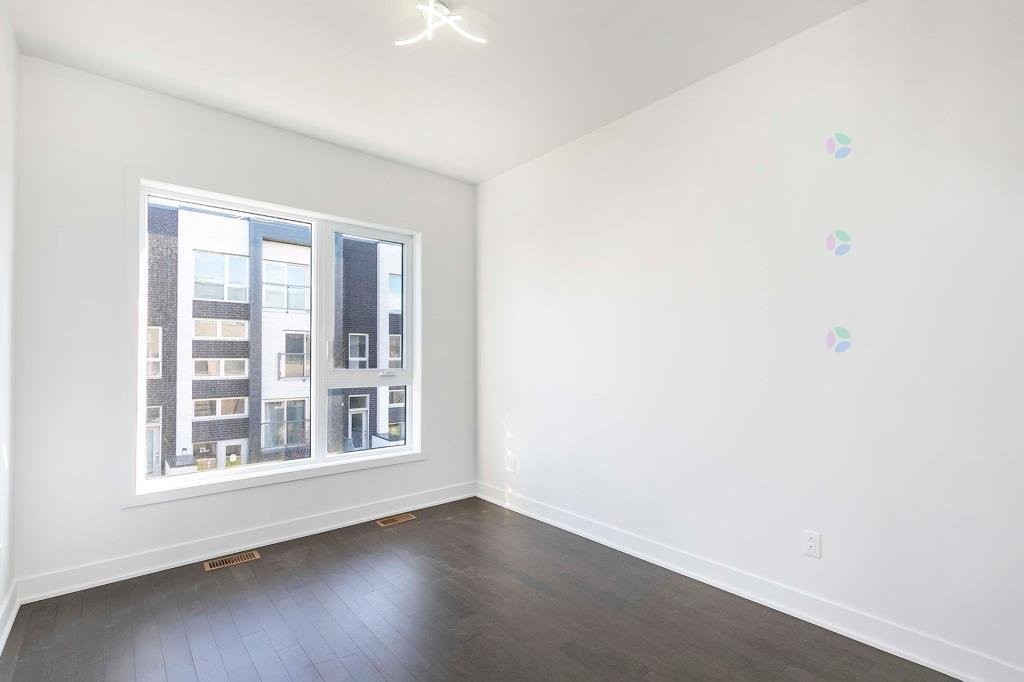 









202


Av. Jenkins

,
Montréal (Lachine),




QC
H8S0A1

