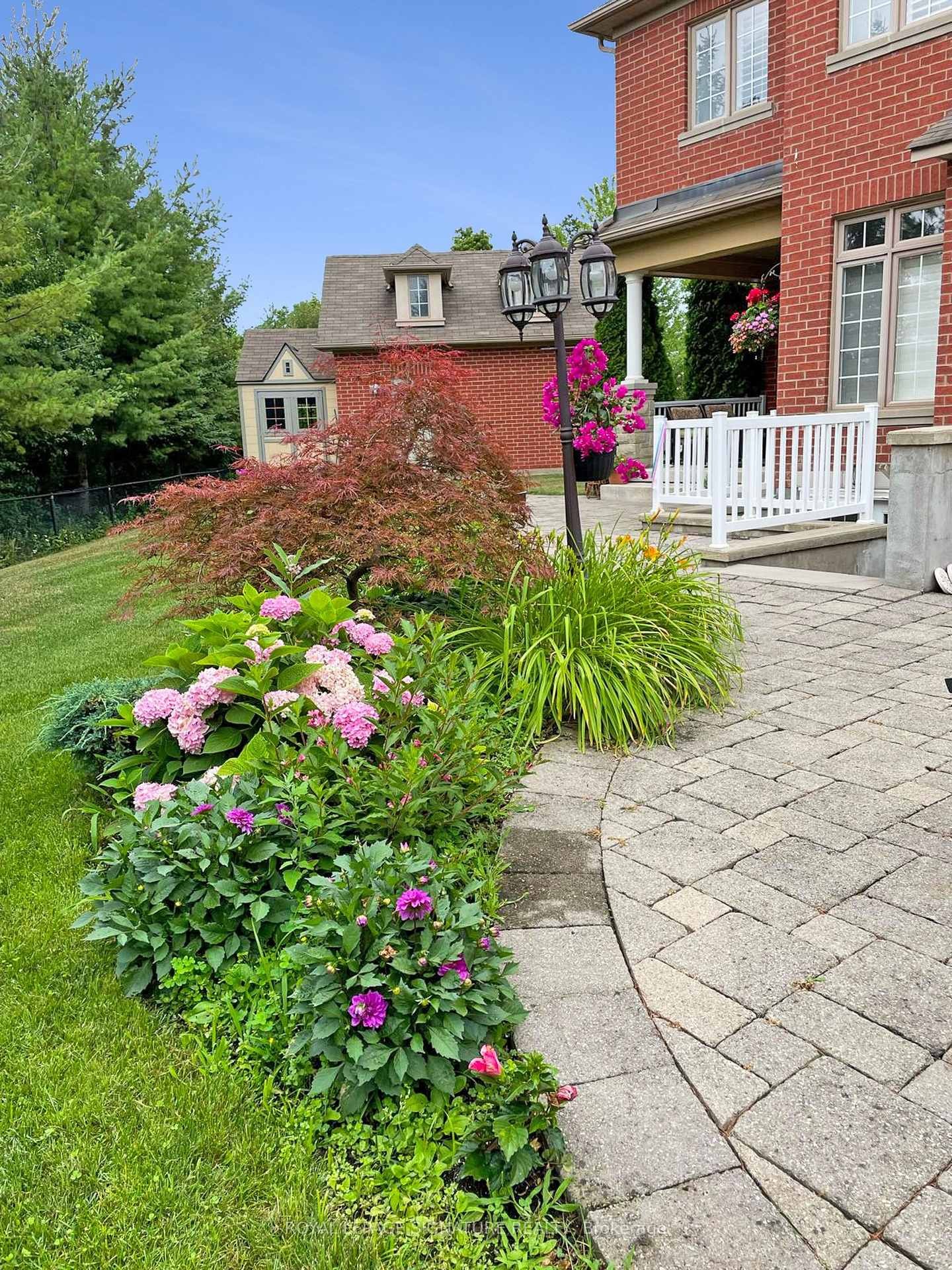 









1590


Hallstone

Road,
Brampton,




ON
L6Y 5K8

