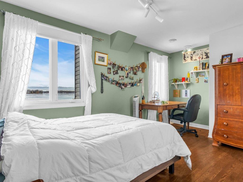 









15215


Place Bellerive

,
L'Île-Bizard/Sainte-Geneviève (Montréal),




QC
H9H1A1

