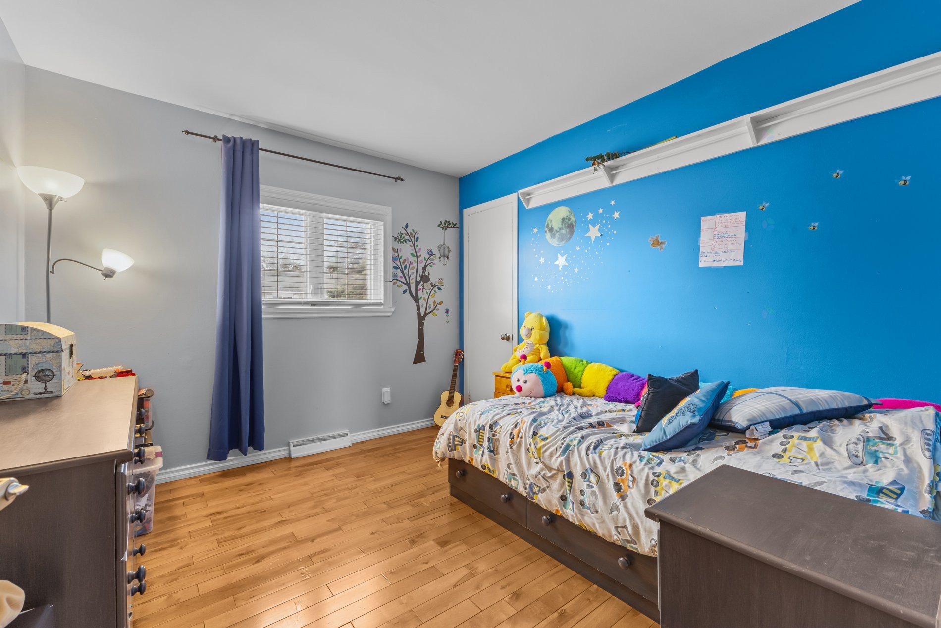 









4790


Rue Dugas

,
Montréal (Pierrefonds-Roxboro),




QC
H9J2B8

