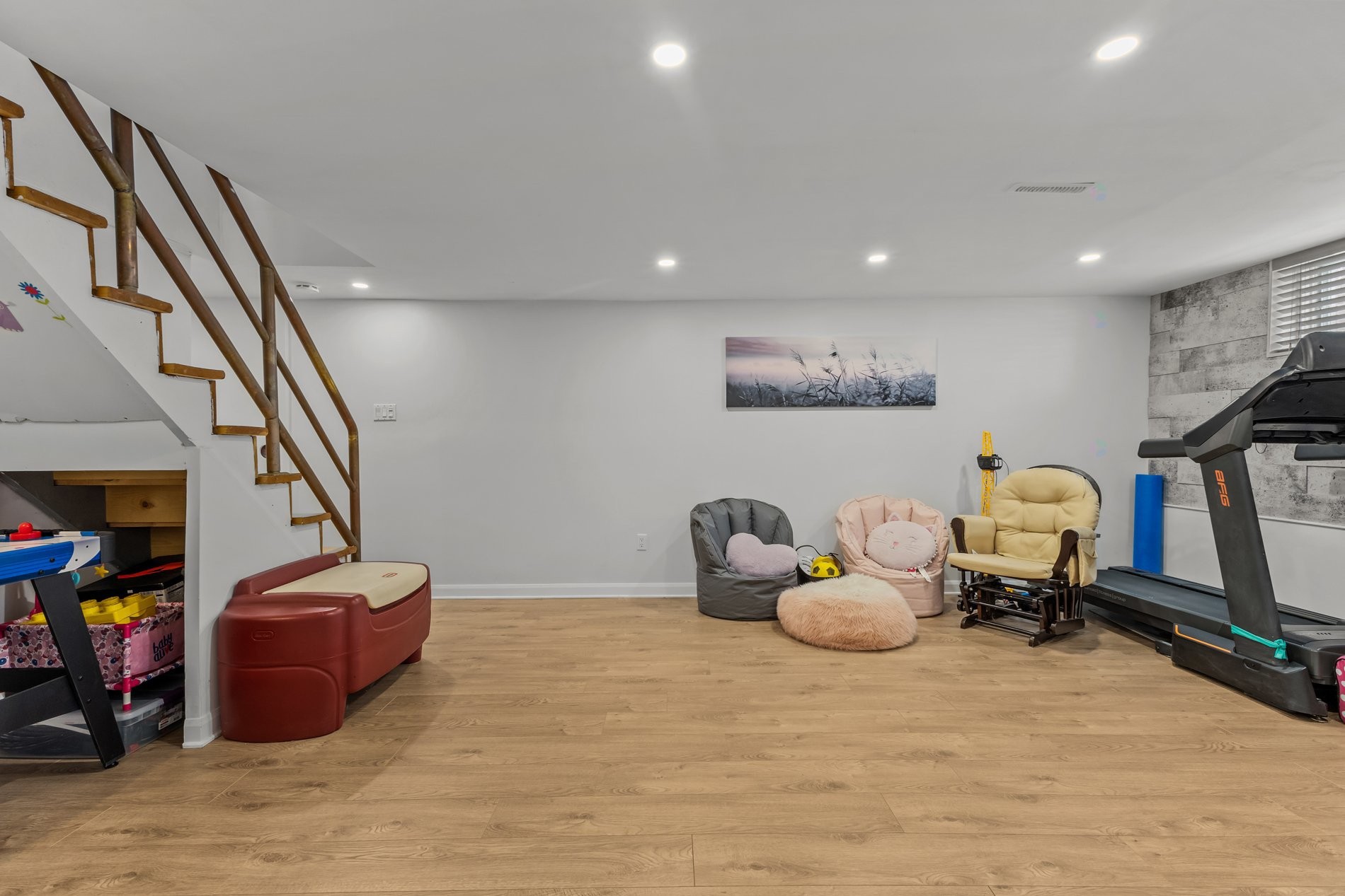 









4790


Rue Dugas

,
Montréal (Pierrefonds-Roxboro),




QC
H9J2B8

