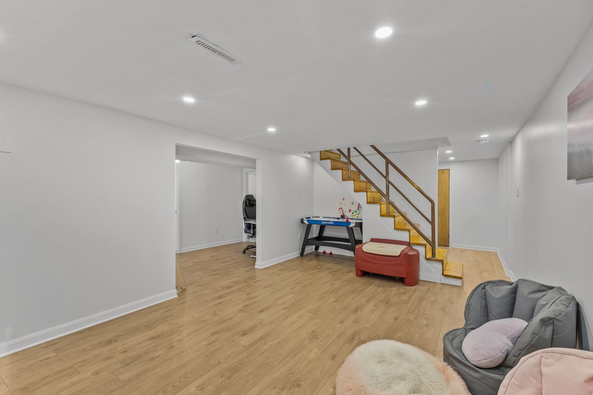 









4790


Rue Dugas

,
Montréal (Pierrefonds-Roxboro),




QC
H9J2B8

