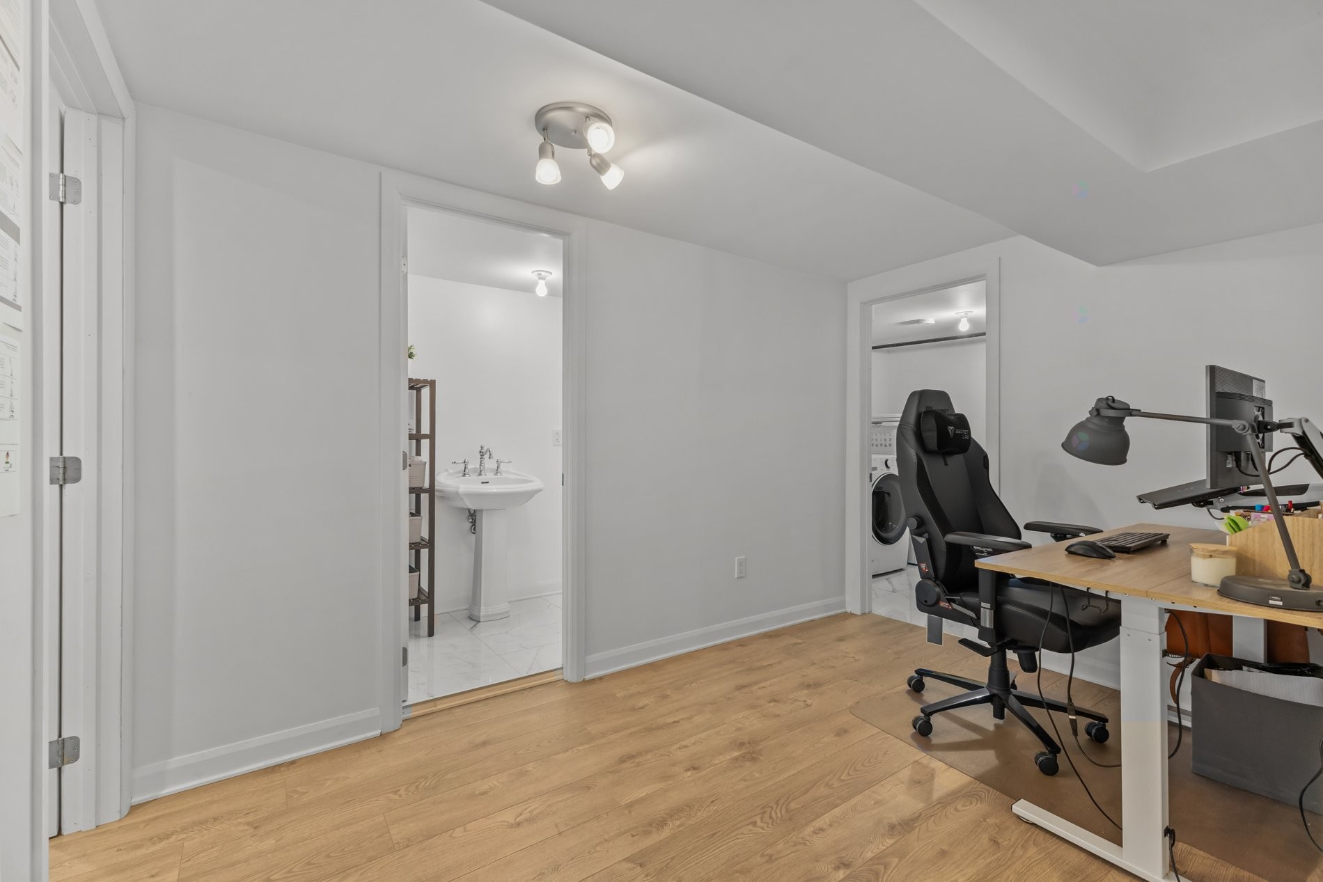 









4790


Rue Dugas

,
Montréal (Pierrefonds-Roxboro),




QC
H9J2B8

