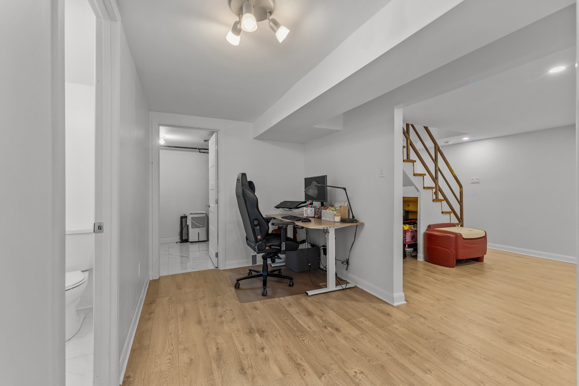 









4790


Rue Dugas

,
Montréal (Pierrefonds-Roxboro),




QC
H9J2B8

