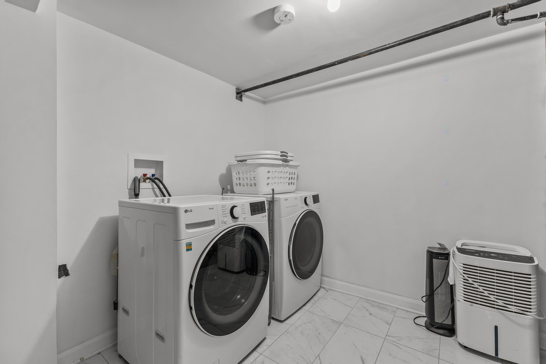 









4790


Rue Dugas

,
Montréal (Pierrefonds-Roxboro),




QC
H9J2B8

