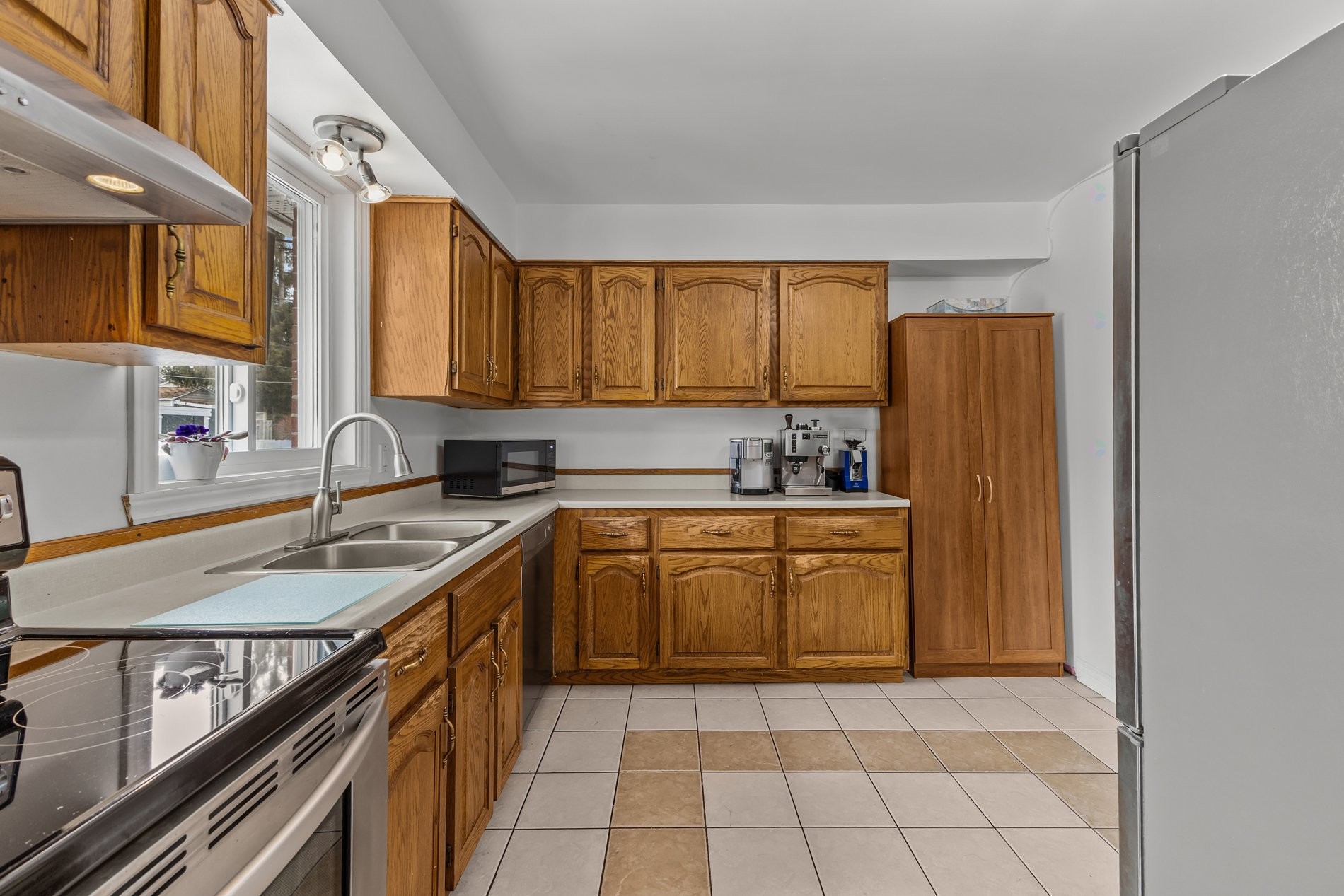 









4790


Rue Dugas

,
Montréal (Pierrefonds-Roxboro),




QC
H9J2B8

