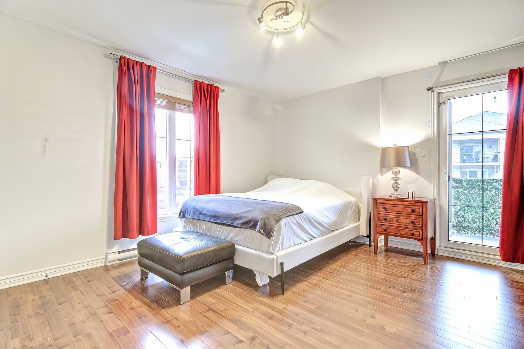 









638


Rue des Sureaux

, 2,
Boucherville,




QC
J4B0J4

