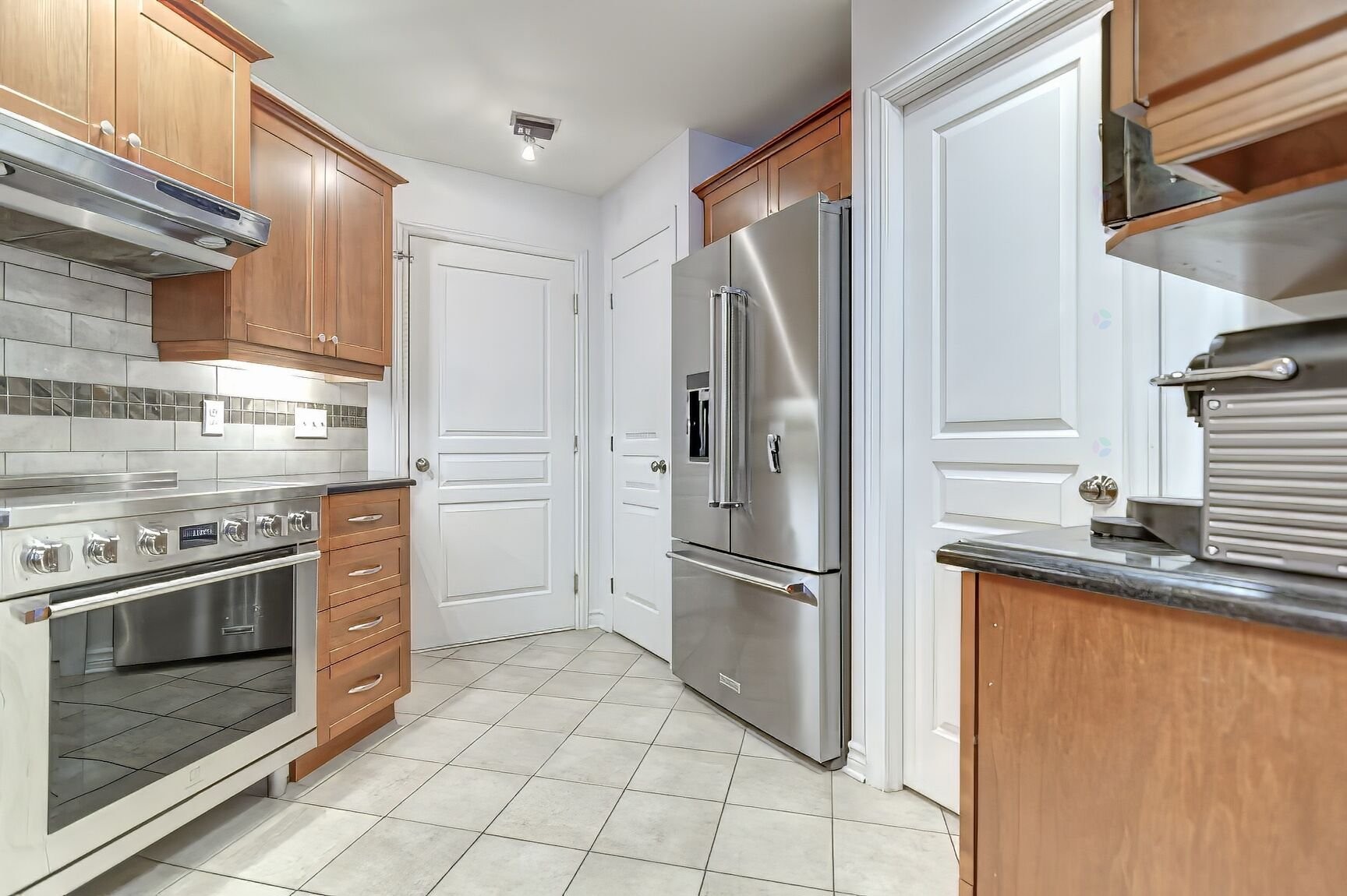 









638


Rue des Sureaux

, 2,
Boucherville,




QC
J4B0J4

