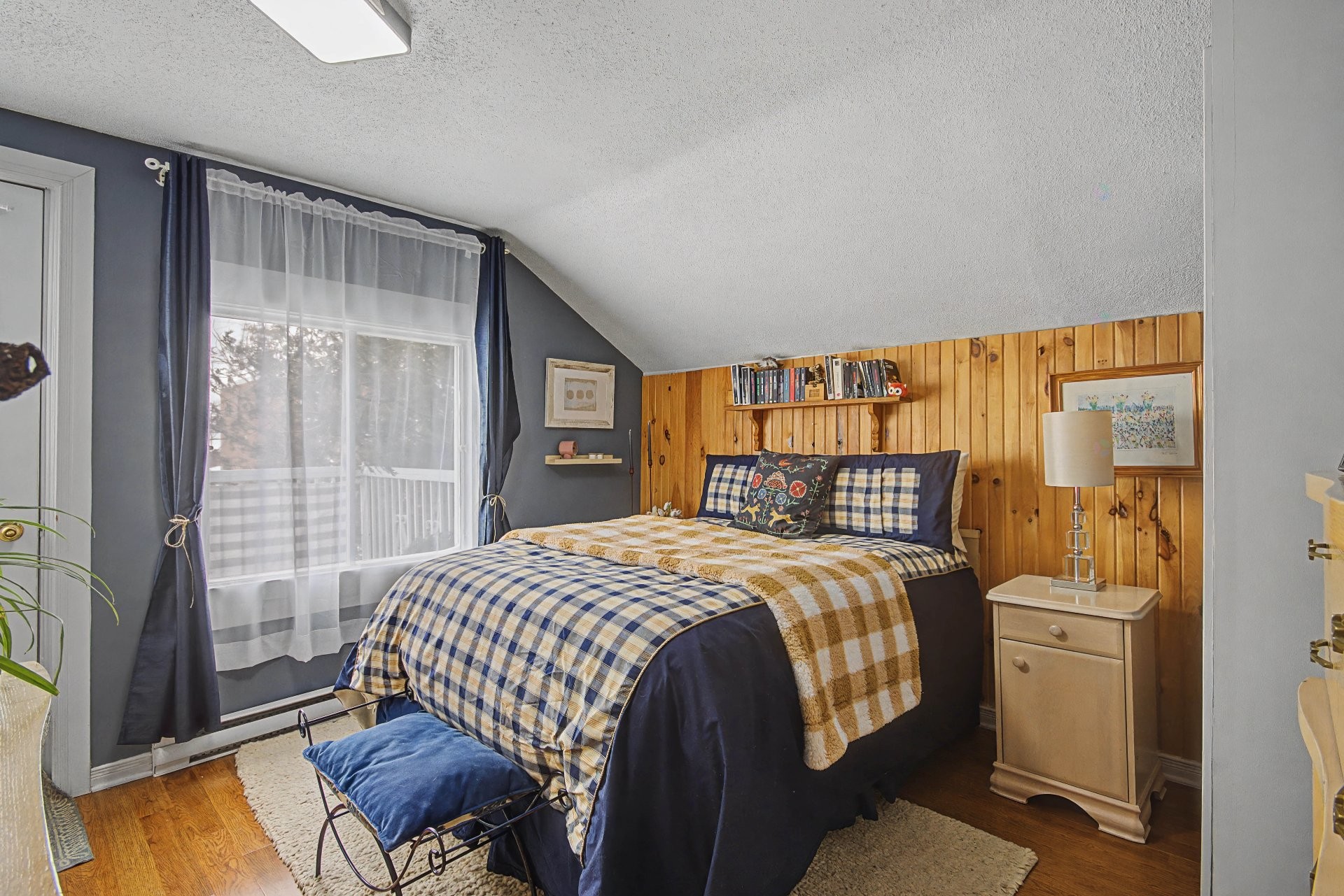 









1824


Rue Godin

,
Longueuil (Saint-Hubert),




QC
J4T1T3

